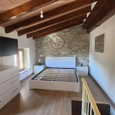 Al Chiesino Apartman *